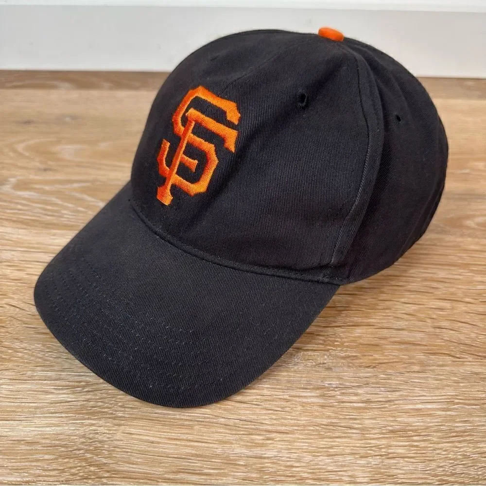 NWOT Fan Favorite San Francisco Giants Adjustable Cap Hat